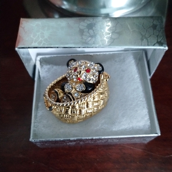 Panda 🐼 Pave Encrusted Rhinestone Enamel Brooch - Picture 4 of 11